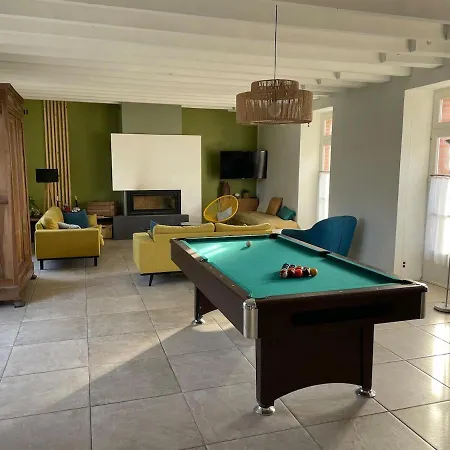 Beautiful House With Swimming Pool, L'echappee Belle Villa *