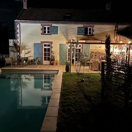 Beautiful House With Swimming Pool, L'echappee Belle *